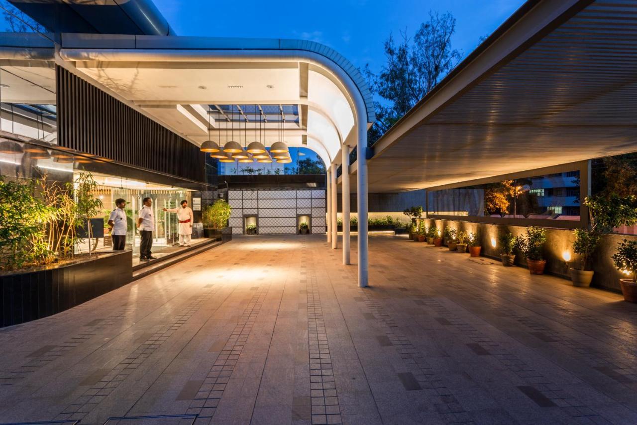 The Maya Hotel Джаландхар Екстериор снимка